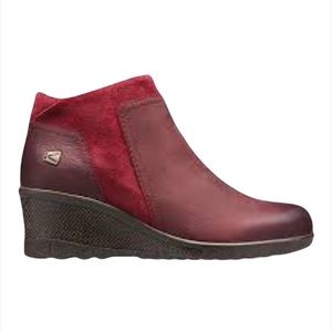 KEEN Wedge Ankle Boot Size 10